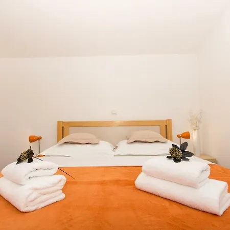 Apartments Cavar Trogir Exterior photo