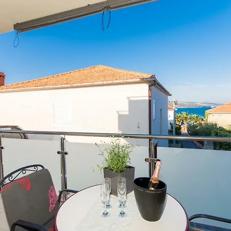 Apartments Cavar Trogir Exterior photo