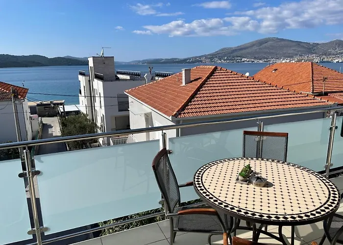 Apartments Cavar