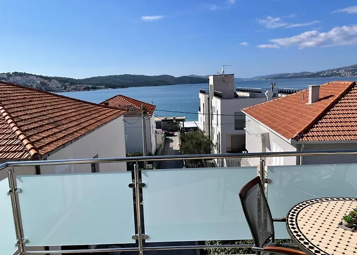 Apartments Cavar
