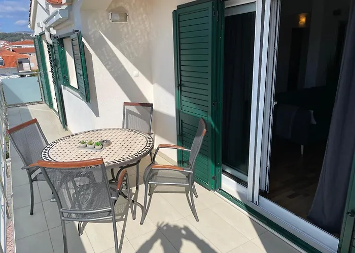 Apartments Cavar