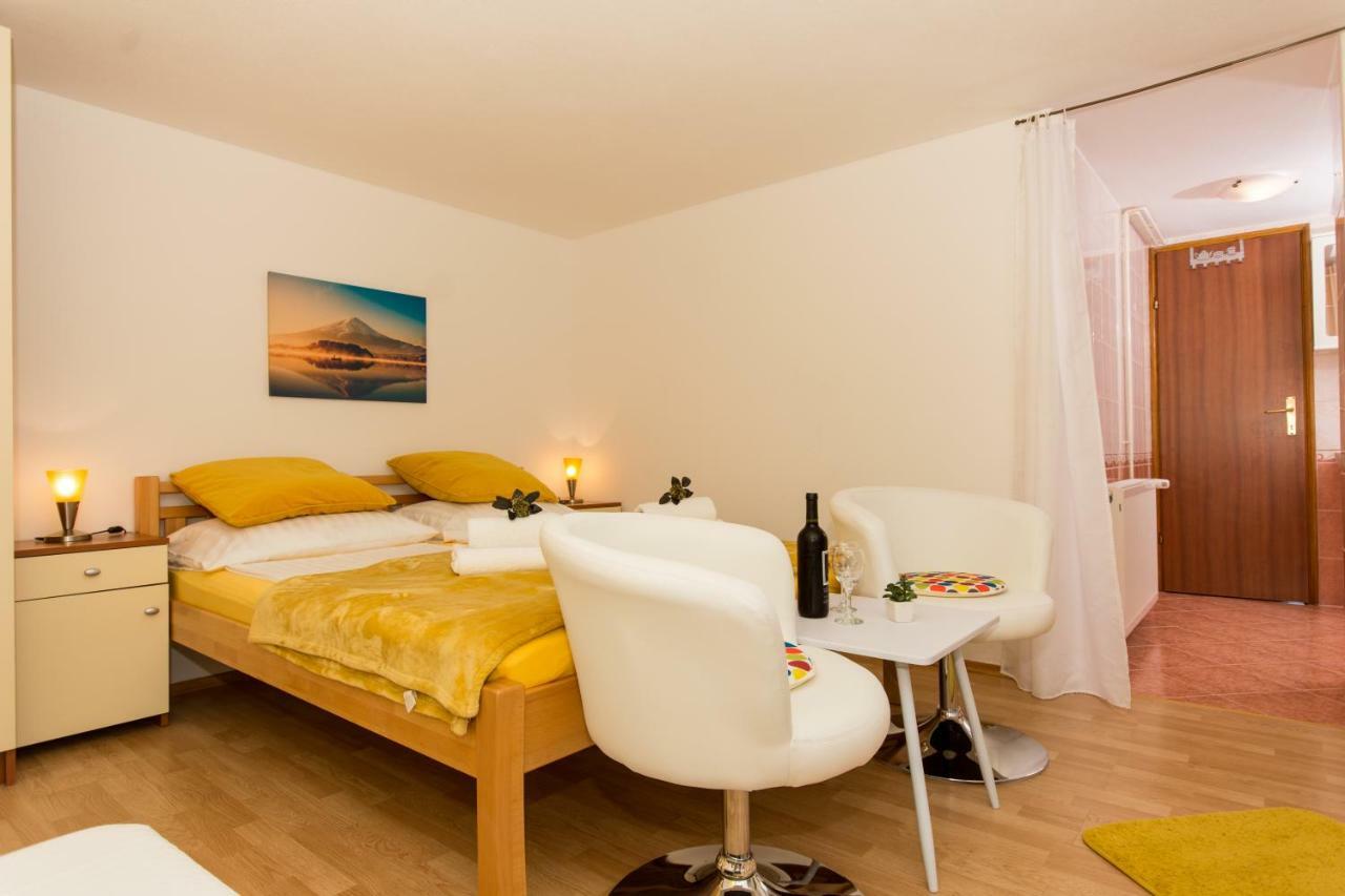 Apartament Cavar